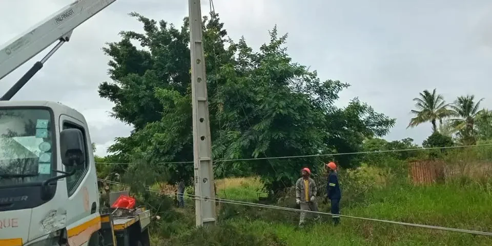 MANUTENÇÃO PREVENTIVA LINHA CORRENTE ELÉCTRICA ETA UMBELUZI