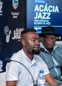 Isaac Project, Artista