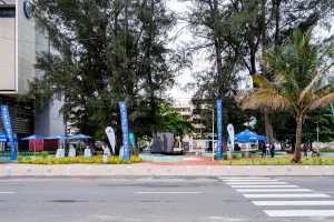 Jardim e o passeio da emblemática Avenida 10 de Novembro 4