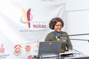 Rita Mbebe, representante do magnífico reitor Rita Mbebe, representante do magnífico reitor