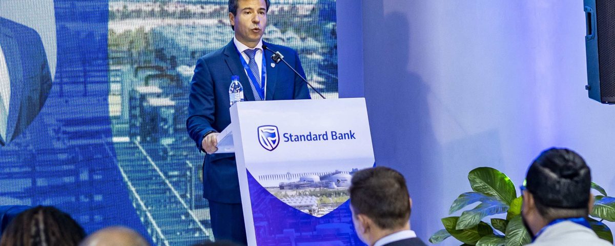Bernardo Aparício, Administrador Delegado do Standard Bank 1
