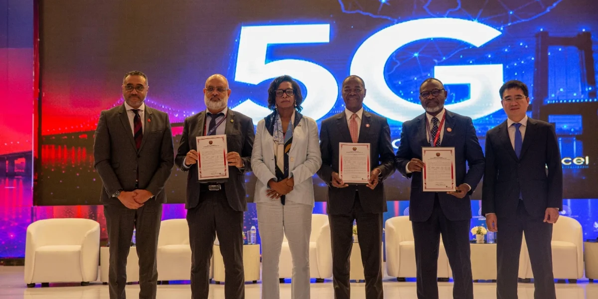 Foto de familia entrega certificados
