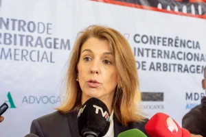 Mariana França Gouveia, presidente do Centro de Arbitragem Comercial da Câmara de Comércio e Indústria Portuguesa (4)