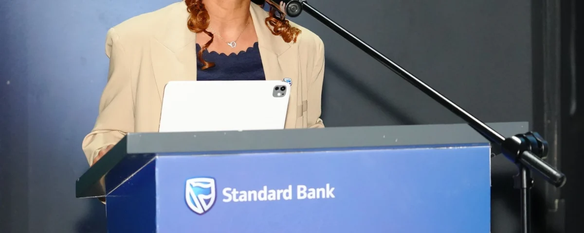 Márcia Karim, directora da Banca Comercial e de Negócios do Standard Bank (1)