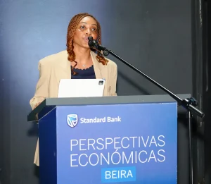 Márcia Karim, directora da Banca Comercial e de Negócios do Standard Bank (1) Márcia Karim, directora da Banca Comercial e de Negócios do Standard Bank (1)