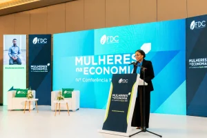 Alice Parsotamo, directora de Integração do Negócio do Standard Bank 2
