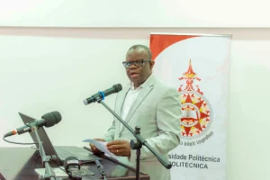 Prof. Doutor Felismino Tocoli, decano do Campus de Maputo
